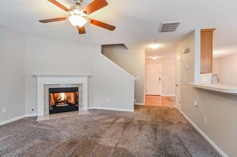 2,315/Mo, 9361 Golden Pond Dr Charlotte, NC 28269 Living Room View 2