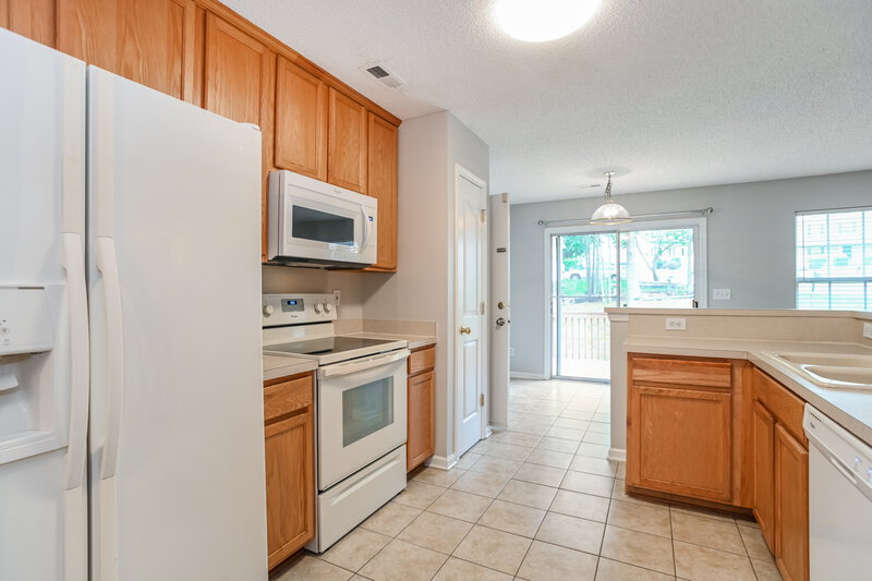 2,315/Mo, 9361 Golden Pond Dr Charlotte, NC 28269 Kitchen View 2