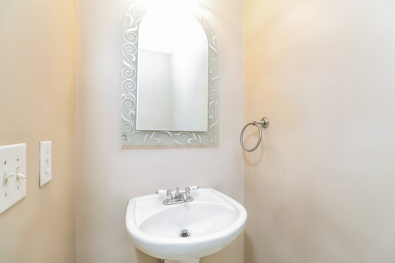 2,580/Mo, 7205 Sandown Ct Harrisburg, NC 28075 Bathroom View 3