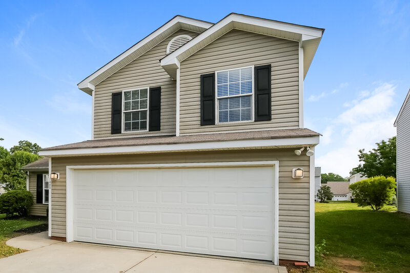 1,965/Mo, 1405 Summer Coach Dr Charlotte, NC 28216 Front View