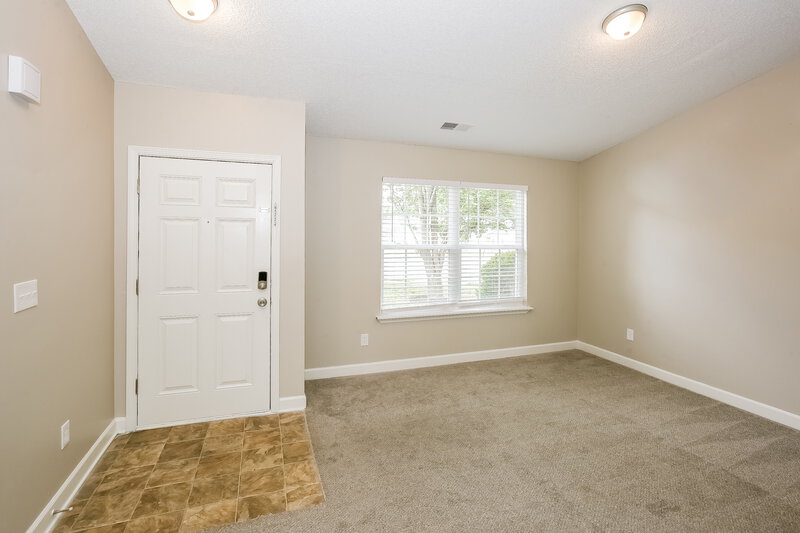 1,965/Mo, 1405 Summer Coach Dr Charlotte, NC 28216 Living Room View 2