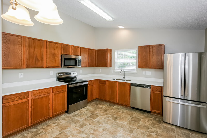 1,965/Mo, 1405 Summer Coach Dr Charlotte, NC 28216 Kitchen View