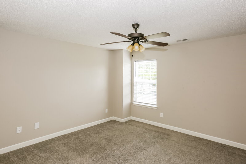 1,965/Mo, 1405 Summer Coach Dr Charlotte, NC 28216 Main Bedroom View