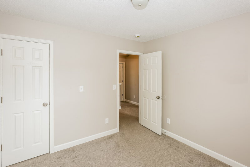 1,965/Mo, 1405 Summer Coach Dr Charlotte, NC 28216 Bedroom View 4