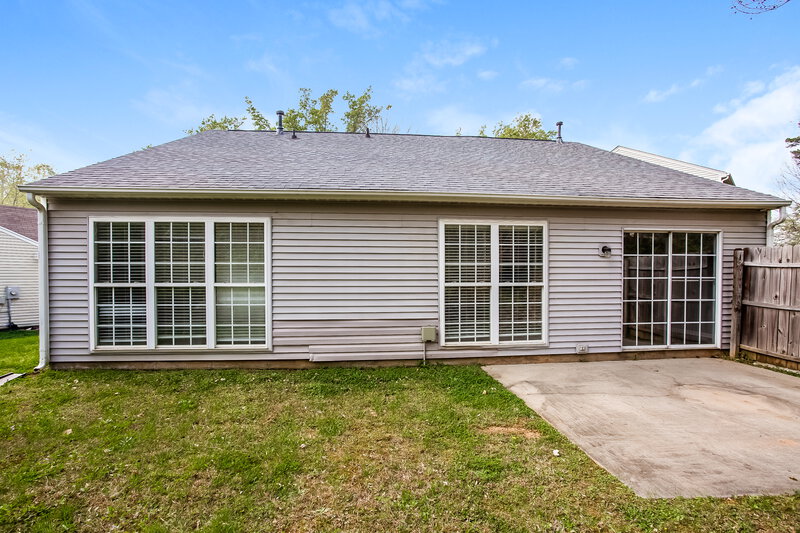 1,975/Mo, 7306 Balancing Rock Ct Charlotte, NC 28262 Rear View