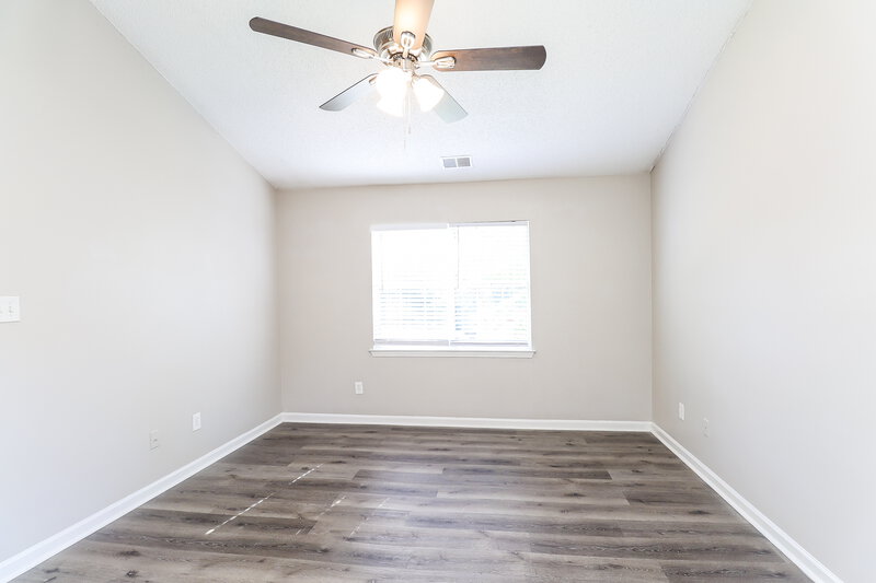 2,155/Mo, 8433 Woodford Bridge Dr Charlotte, NC 28216 Main Bedroom View