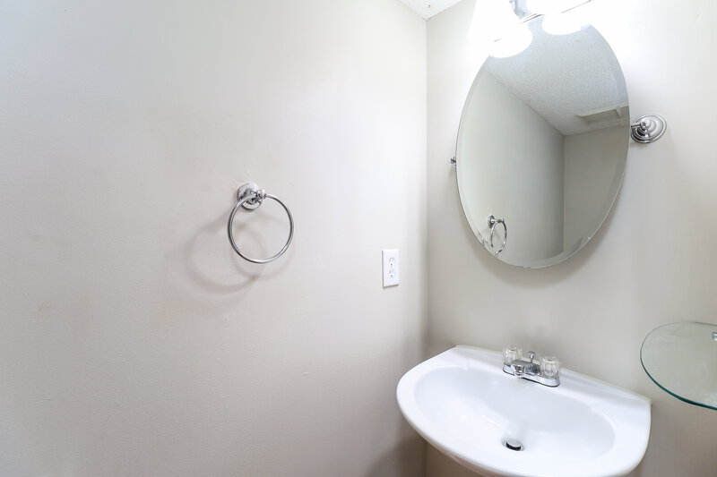 2,155/Mo, 8433 Woodford Bridge Dr Charlotte, NC 28216 Powder Room View
