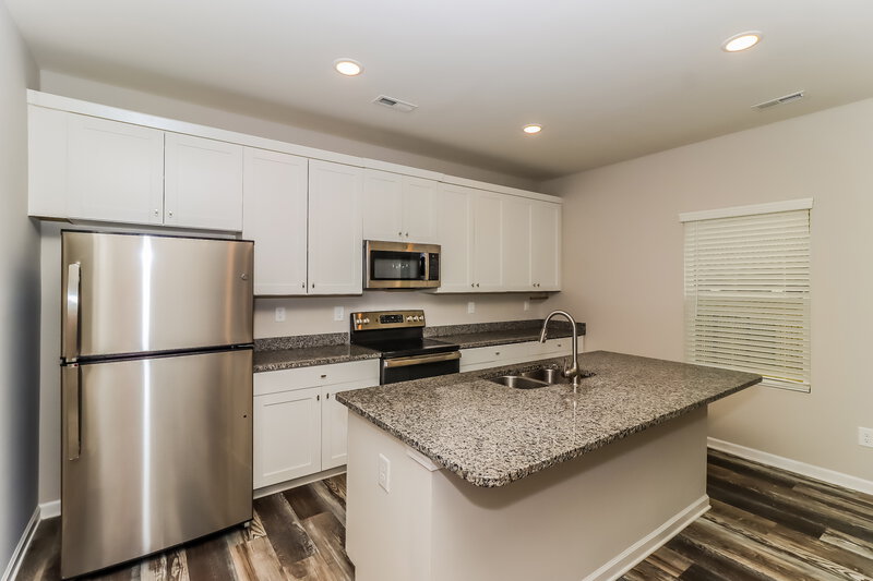 1,910/Mo, 105 Fosters Glen Pl Mooresville, NC 28115 Kitchen View 2