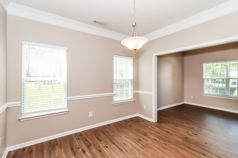 2,405/Mo, 1316 Kersey Glen Ln Charlotte, NC 28216 Dining Room View