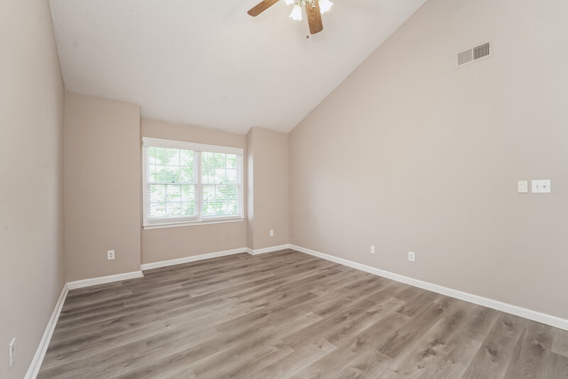 1,985/Mo, 3226 Burkston Rd Charlotte, NC 28269 Main Bedroom View 2