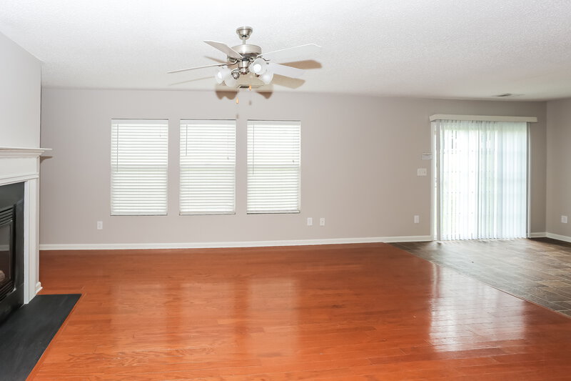 2,830/Mo, 10819 Carstairs St Charlotte, NC 28213 Living Room View