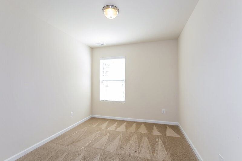 1,820/Mo, 5605 Twin Brook Dr Charlotte, NC 28269 Bedroom View 2