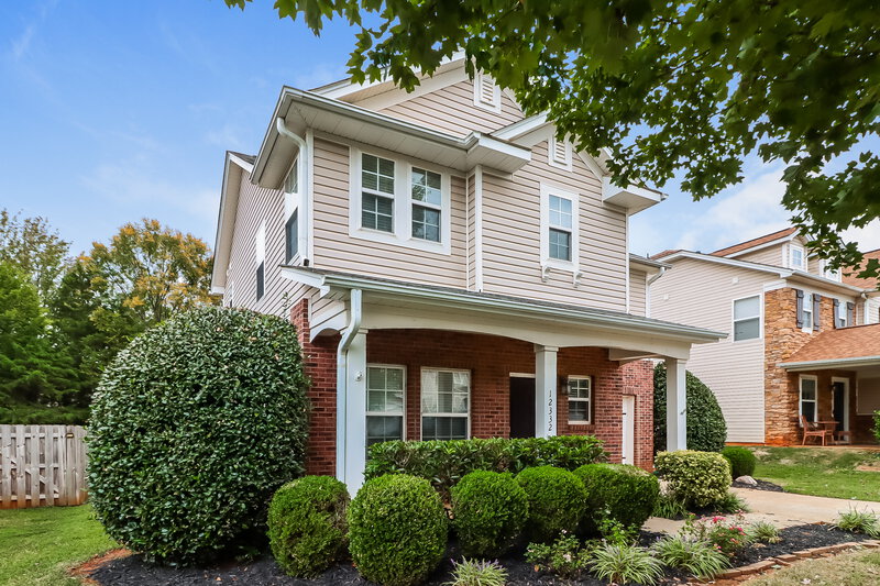 2,155/Mo, 12332 Cumberland Cove Dr Charlotte, NC 28273 Front View 2