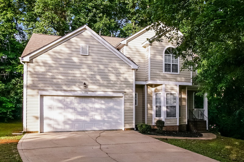 2,275/Mo, 5202 Hedgecrest Pl Charlotte, NC 28269 Front View