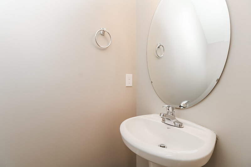 2,025/Mo, 1104 Ametrine Ln Dallas, NC 28034 Bathroom View 2