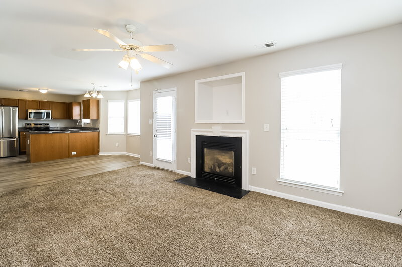 2,370/Mo, 4511 Tabcat Ct Charlotte, NC 28273 Family Room View