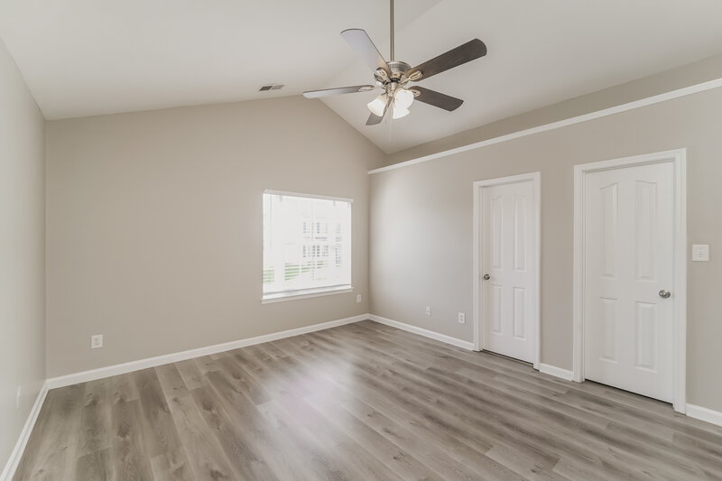 2,015/Mo, 3910 Hunter Hill Ln Charlotte, NC 28216 Main Bedroom View