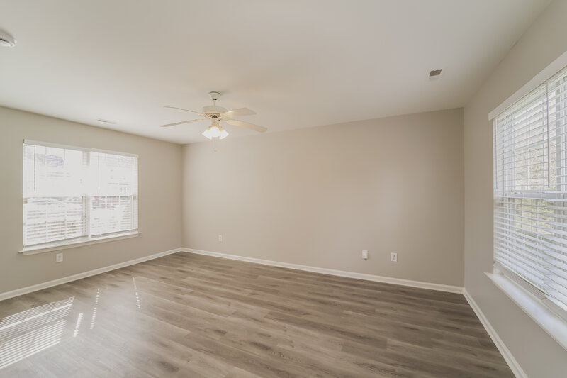 1,960/Mo, 4114 Hathaway Hills Dr Charlotte, NC 28214 Living Room View