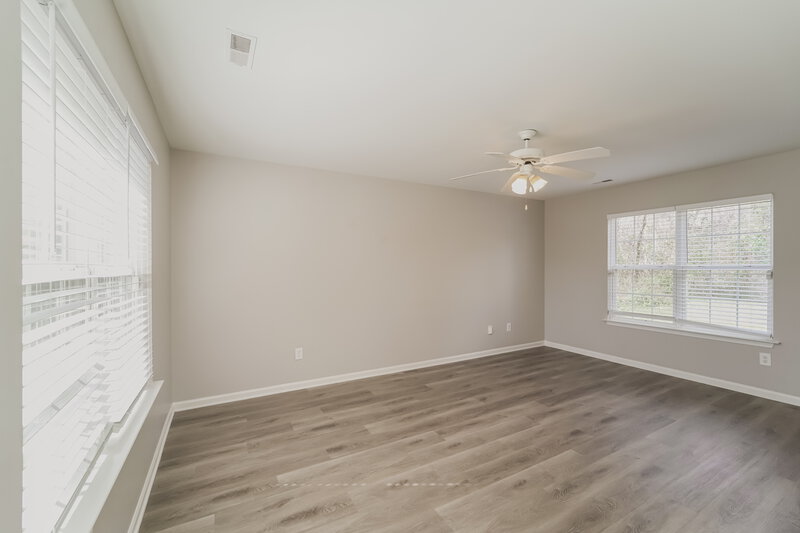 1,960/Mo, 4114 Hathaway Hills Dr Charlotte, NC 28214 Living Room View 2