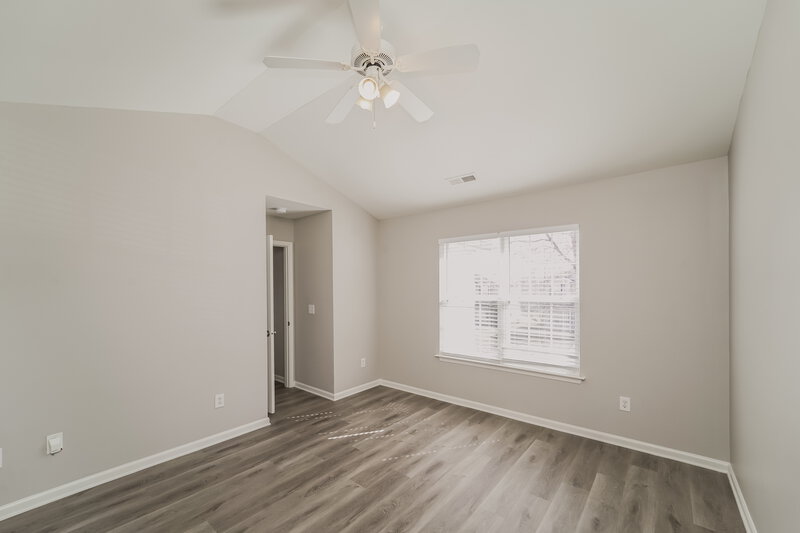 1,960/Mo, 4114 Hathaway Hills Dr Charlotte, NC 28214 Main Bedroom View 2