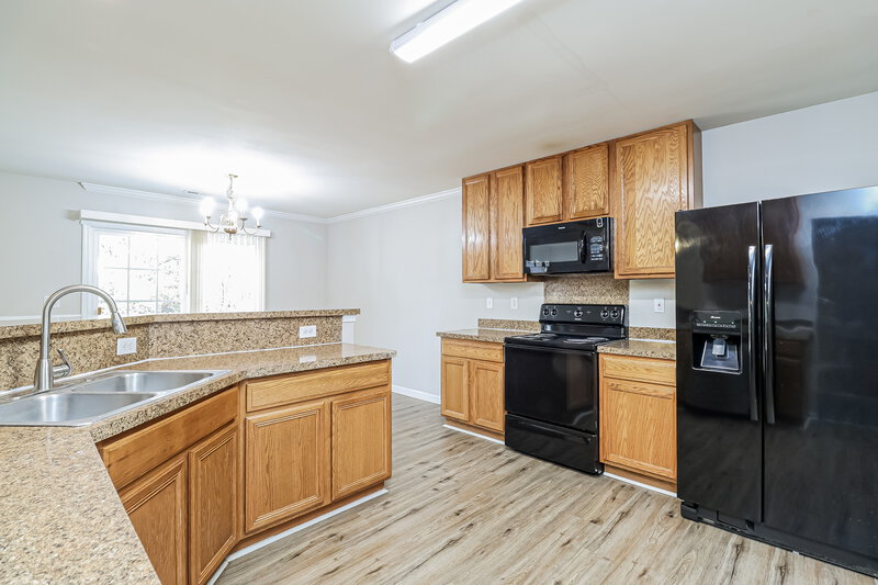 1,855/Mo, 7950 Bristle Ln Charlotte, NC 28214 Kitchen View