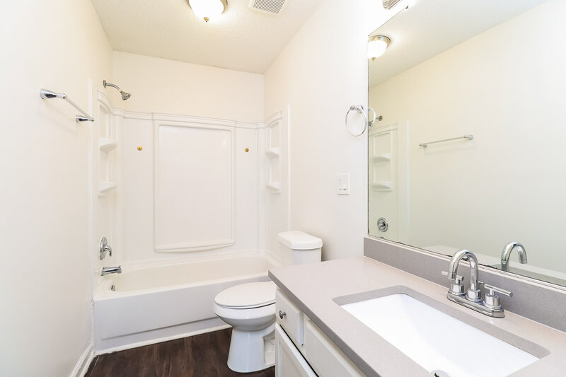 2,635/Mo, 12400 Henderson Hill Rd Huntersville, NC 28078 Bathroom View