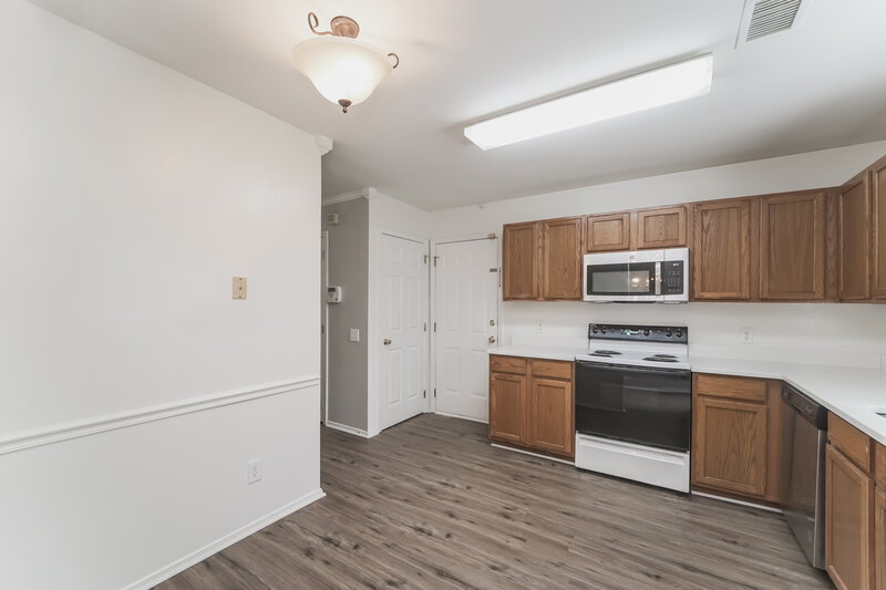 1,615/Mo, 2041 Mallard Pine Ct Charlotte, NC 28262 Kitchen View