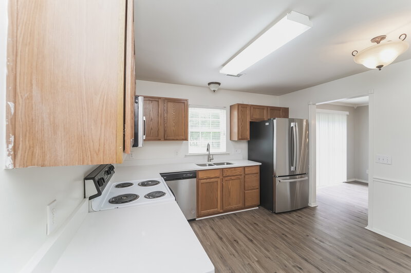 1,615/Mo, 2041 Mallard Pine Ct Charlotte, NC 28262 Kitchen View 2