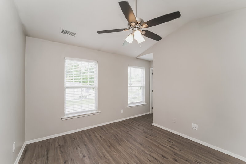 1,615/Mo, 2041 Mallard Pine Ct Charlotte, NC 28262 Main Bedroom View