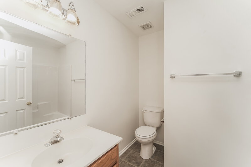 1,615/Mo, 2041 Mallard Pine Ct Charlotte, NC 28262 Bathroom View