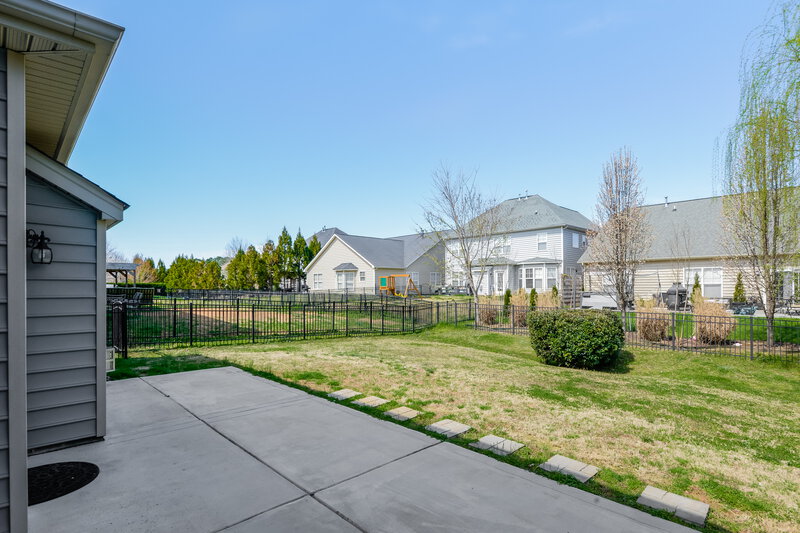 5,950/Mo, 8020 Whitehawk Hill Rd Waxhaw, NC 28173 Rear View 2