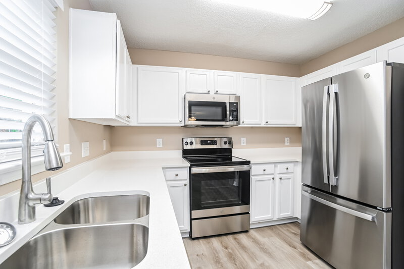 3,410/Mo, 14920 Jerpoint Abby Dr Charlotte, NC 28273 Kitchen View 2