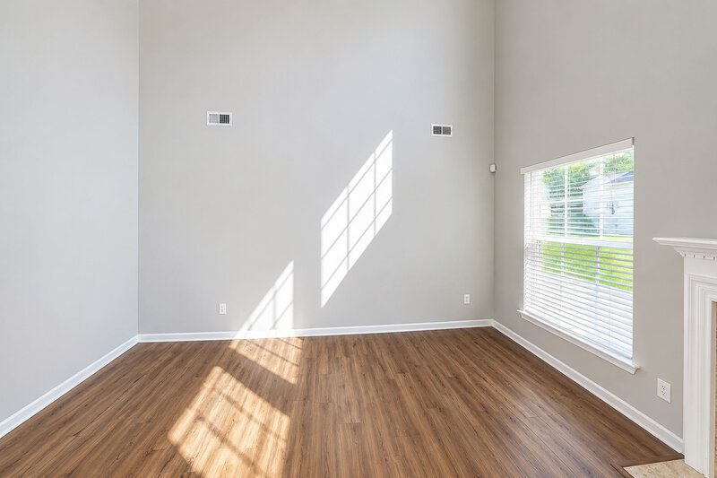2,585/Mo, 7215 Hathaway Ct Harrisburg, NC 28075 Living Room View