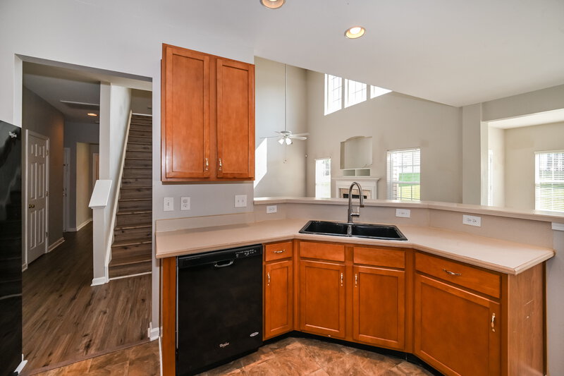 2,585/Mo, 7215 Hathaway Ct Harrisburg, NC 28075 Kitchen View 2