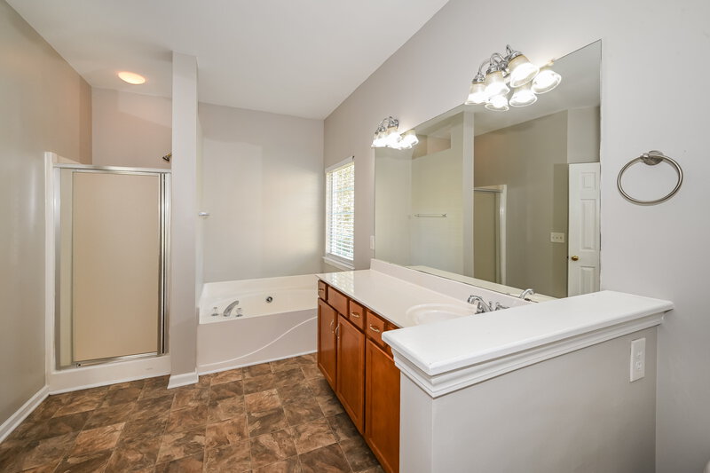 2,585/Mo, 7215 Hathaway Ct Harrisburg, NC 28075 Main Bathroom View