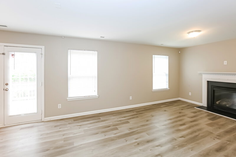 1,975/Mo, 1655 Moss Creek Dr Harrisburg, NC 28075 Living Room View