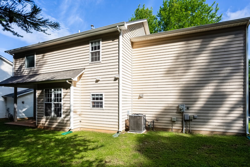 0/Mo, 7530 Wilkins Terrace Dr Charlotte, NC 28269 Rear View