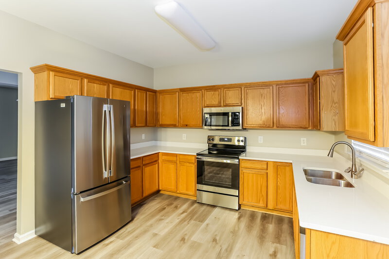 3,450/Mo, 4530 Sedgewood Ln Harrisburg, NC 28075 Kitchen View