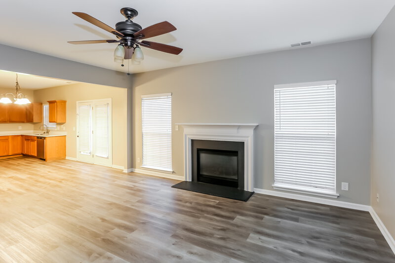 3,450/Mo, 4530 Sedgewood Ln Harrisburg, NC 28075 Family Room View 2