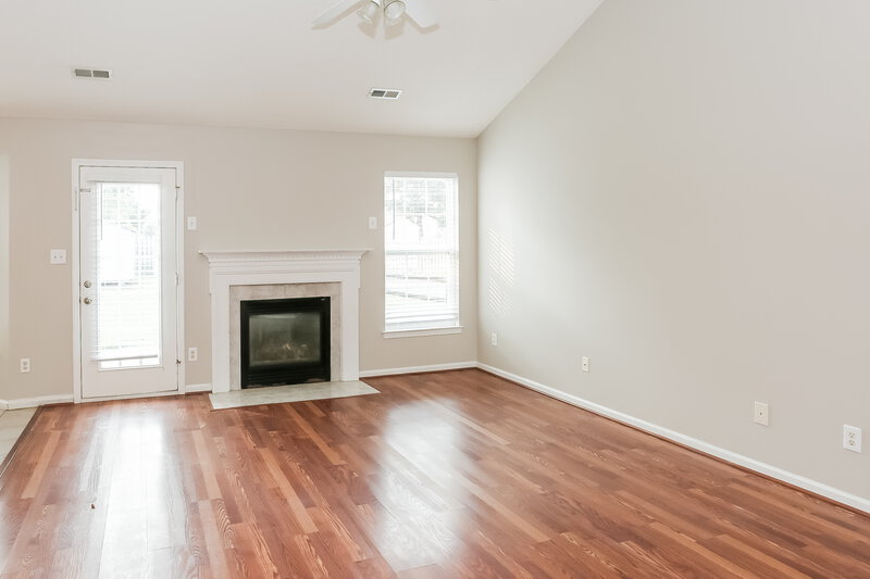 2,070/Mo, 4004 Lake Park Rd Indian Trail, NC 28079 Living Room View 4