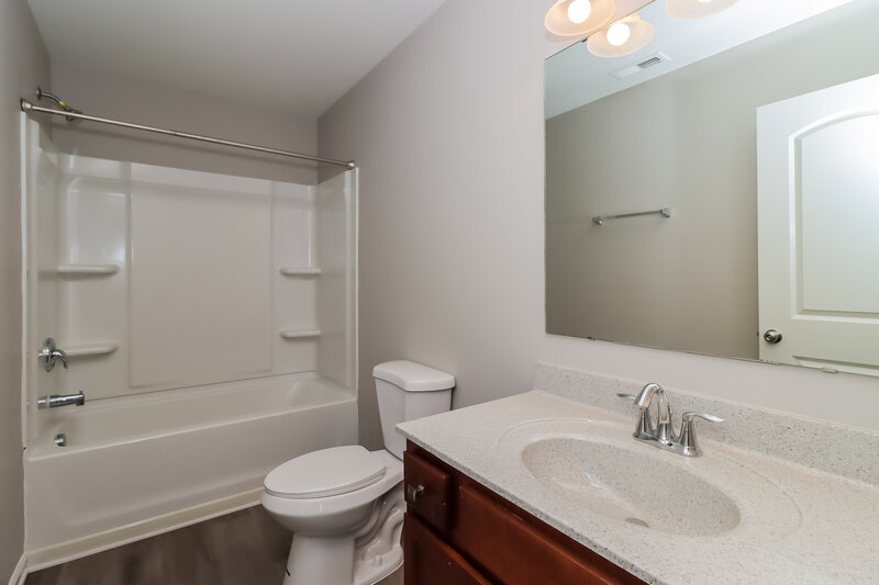 2,105/Mo, 715 Spencer Ln Kannapolis, NC 28081 Bathroom View