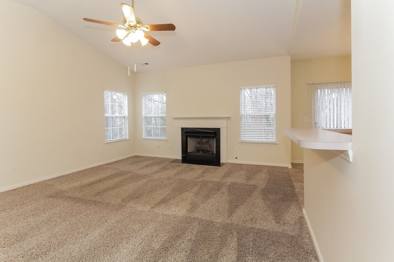 2,195/Mo, 9321 White Aspen Pl Charlotte, NC 28269 Living Room View