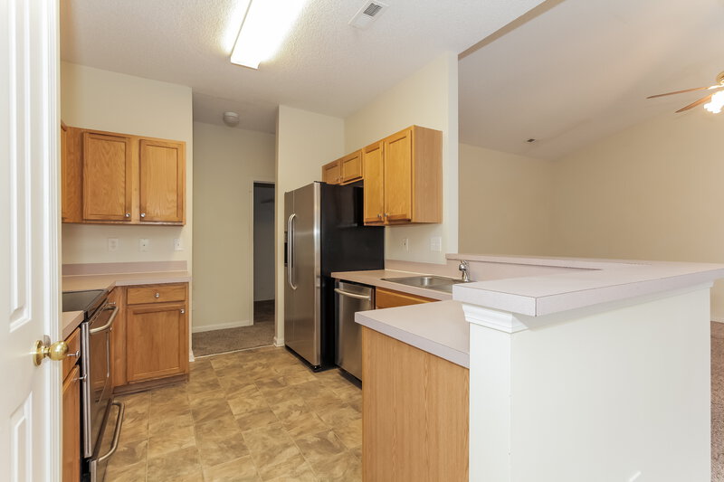 2,195/Mo, 9321 White Aspen Pl Charlotte, NC 28269 Kitchen View