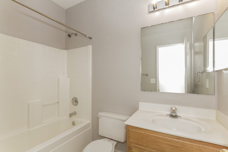 2,195/Mo, 9321 White Aspen Pl Charlotte, NC 28269 Bathroom View