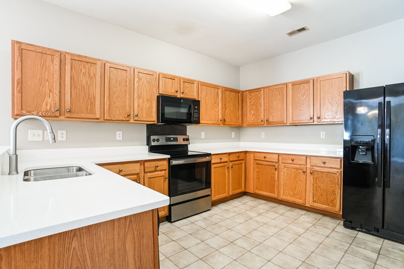 1,860/Mo, 1344 Bray Dr Charlotte, NC 28214 Kitchen View