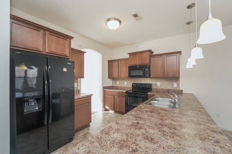1,730/Mo, 5814 Ringneck Rd Charlotte, NC 28216 Kitchen View 2