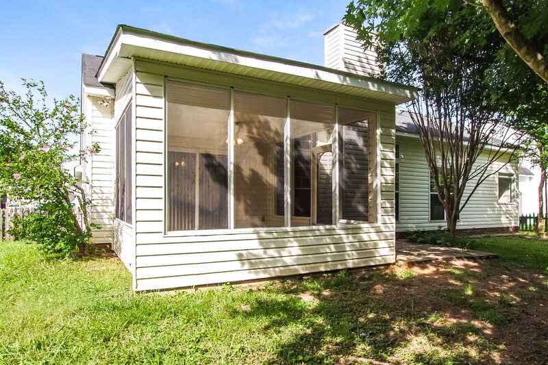 2,050/Mo, 14103 Southbridge Forest Dr Charlotte, NC 28273 Rear View 2