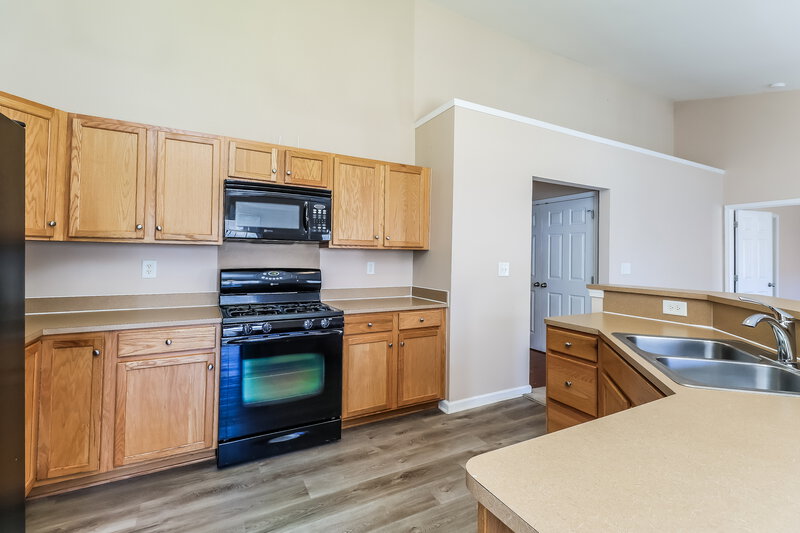 2,145/Mo, 722 Hope St Huntersville, NC 28078 Kitchen View 2
