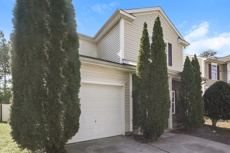 1,910/Mo, 2527 Buckleigh Dr Charlotte, NC 28215 Misc View