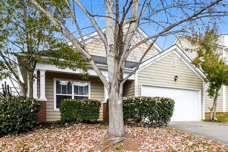 1,890/Mo, 10926 Slalom Hill Rd Charlotte, NC 28278 Front View